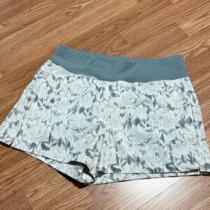 Athleta Trekkie North Short Floral Patterned Women's Shorts